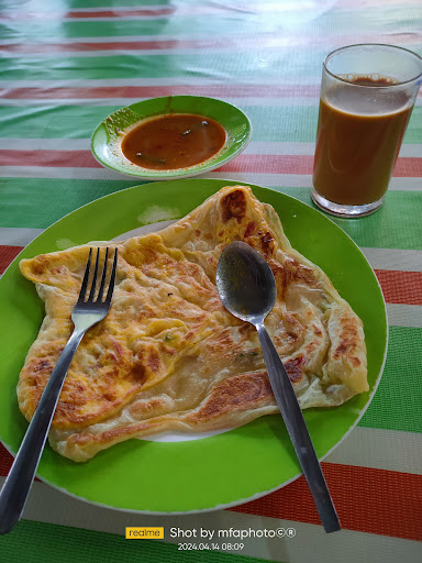Warung Haji Rashid (Kak Pah Kuih Muih & Farrin Roti Canai )