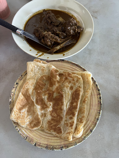 Roti Canai Kari Tulang Kak Zah