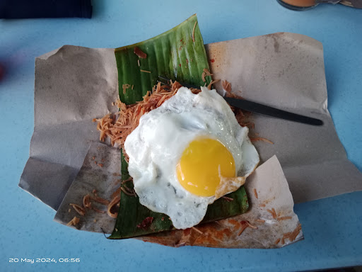 Warung kayu mamak roti canai & nasi lemak bungkus