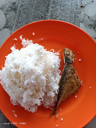 Warung CT, Kampung Telaga