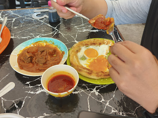 Warung Kg Lumut Kiri (Roti Canai Kari Kambing)