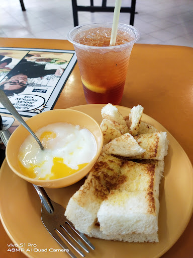 Delitza Roti Canai & Family