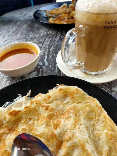 Warong D Hitam Putih (Roti Canai Pok Sang) Warong D Hitam Putih (Roti Canai Pok Sang)