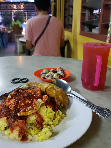 Nasi Lemak Kuning Pekan Lama Parit Buntar Perak