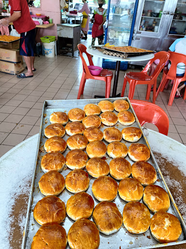 Kedai Roti Gold Crown 金冠面包中西饼店