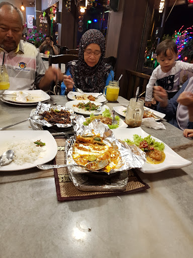 Kampung Cafe