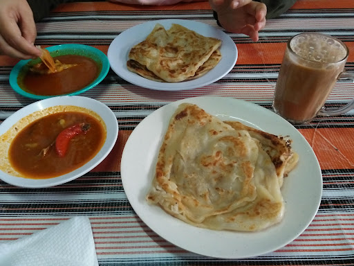 Roti Canai Kari Kaki Ayam Kg Baru
