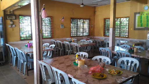 Roti Canai Asam Pedas