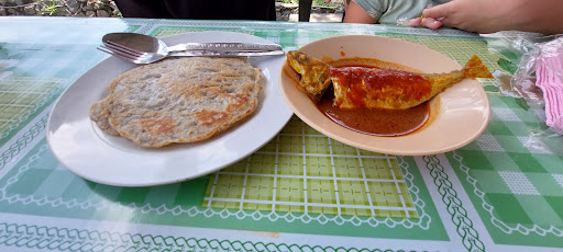 Pek Nga Ikan Roti Canai Taman Guru