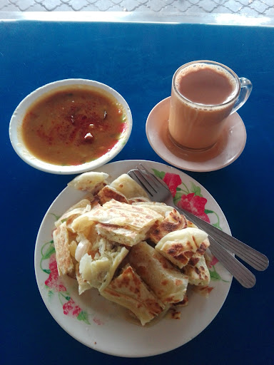 Roti Canai Kuah Daging Tepi Sungai