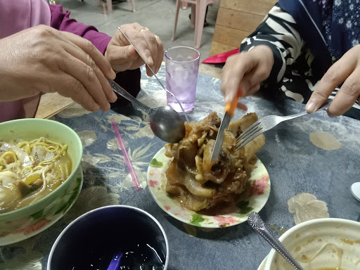 Warung Kak Zaini Selera Kampung (Sup Meleleh)