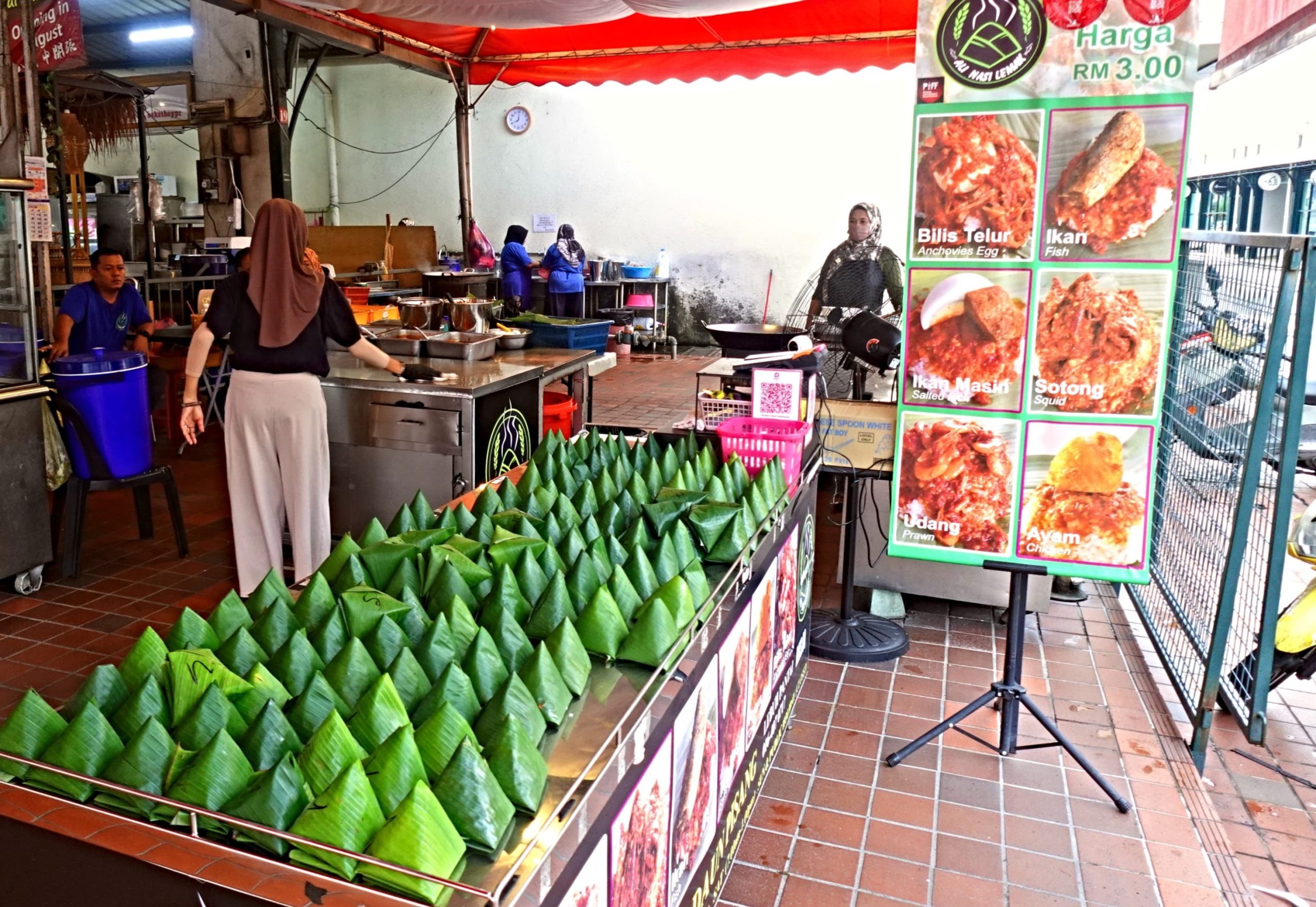 gerai nasi lemak ali hawker stall scaled