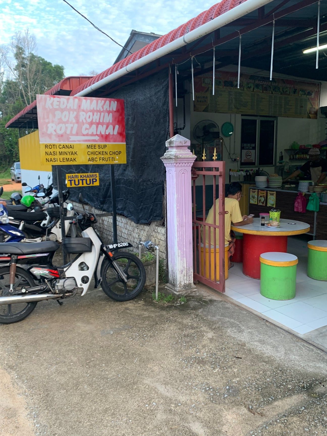 kedai makan pok rohim roti canai