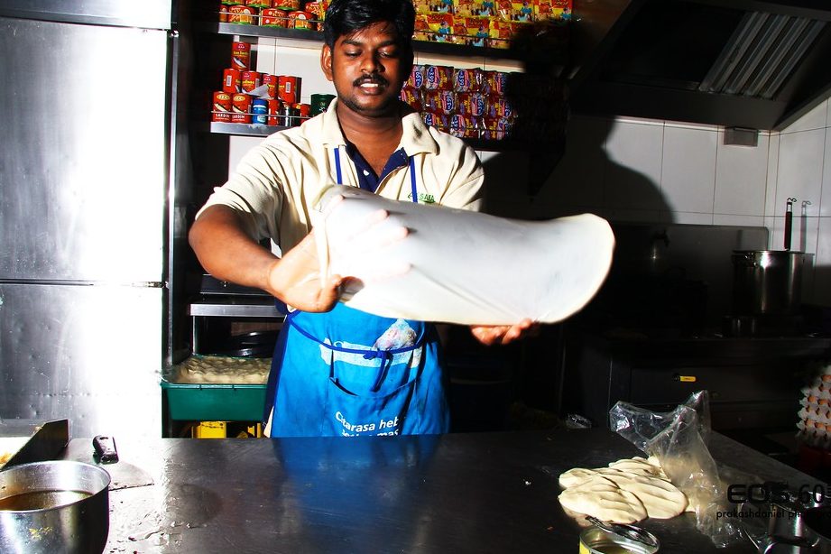 man roti canai