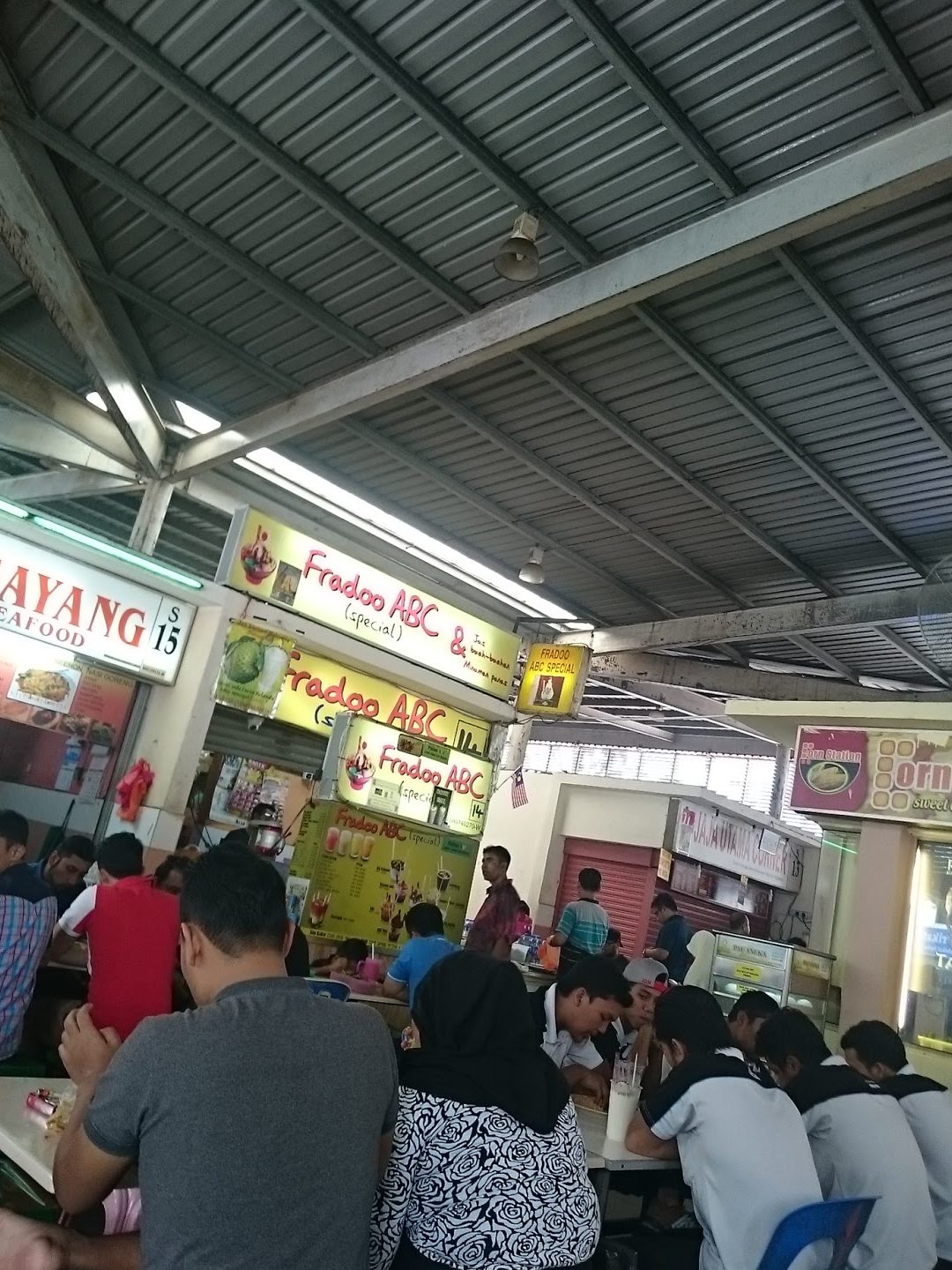 medan selera seksyen 2