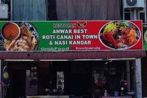 Nasi Kandar Anwar N Liza • The Best Roti Canai in Town