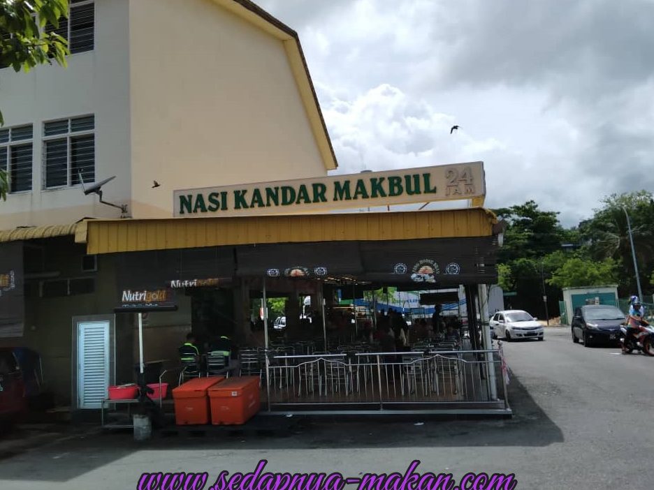 Nasi Kandar Makbul • Bayan Baru 1 nasi kandar makbul bayan baru