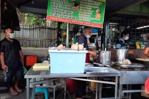 Roti Bakar Dan Apom Balik Sungai Ara @ Fazar Cafe