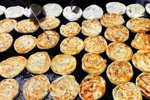 Roti Canai di Kudat, Malaysia: 5 Gerai Legit Paling Sedut di Pekan Pesisir