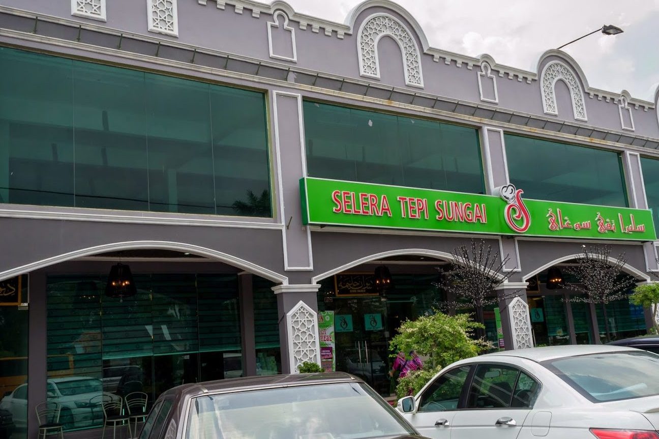 selera tepi sungai