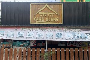 Warung Ujang Lempeng Kelapa